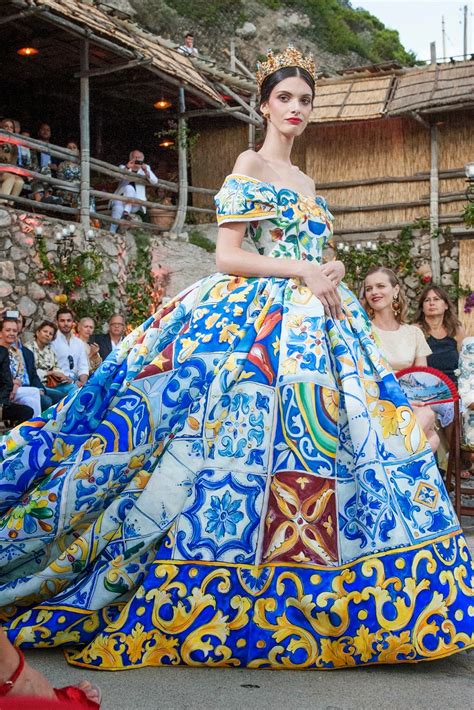 Sewing a Dolce and Gabbana Inspired Italian Tile Dress using 